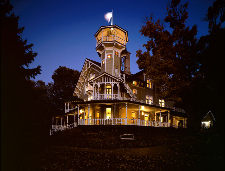 Black Point Estate & Gardens, Town of Linn